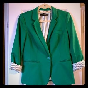 Green Blazer With contrast lining